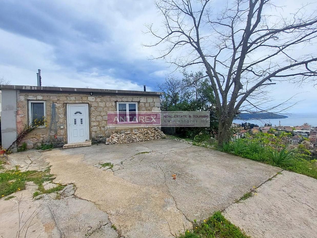 Вилла в Херцег-Нови, Черногория, 80 м² - фото 13