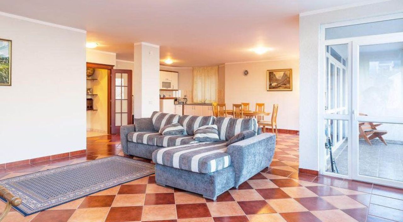 Квартира в Столиве, Черногория, 132 м² - фото 9