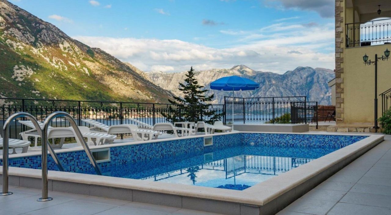 Вилла в Костанице, Черногория, 424 м² - фото 1