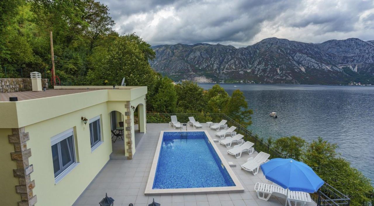 Вилла в Костанице, Черногория, 424 м² - фото 2