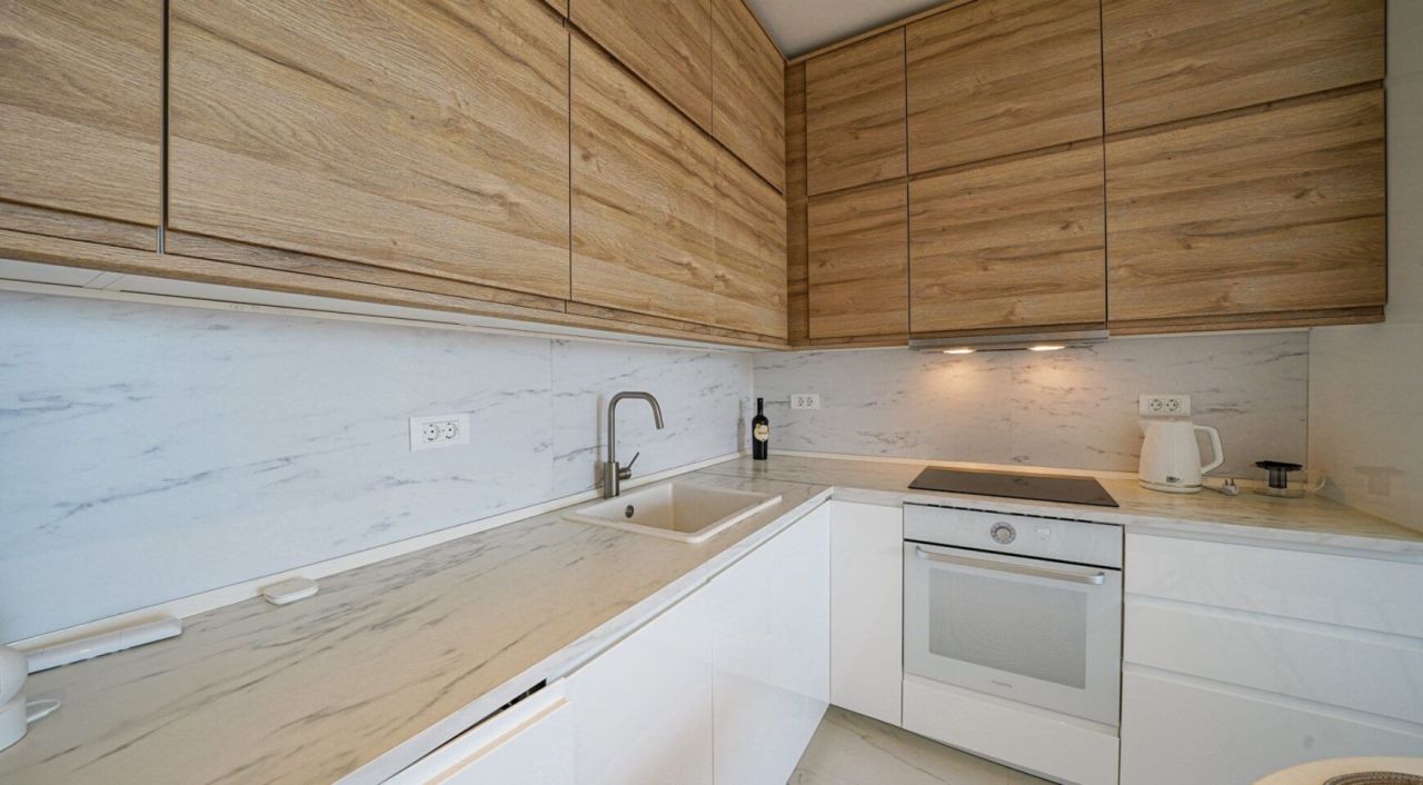 Квартира в Тивате, Черногория, 66 м² - фото 10