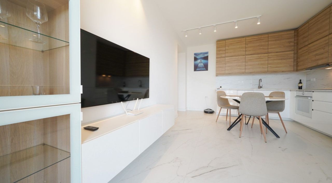 Квартира в Тивате, Черногория, 66 м² - фото 9