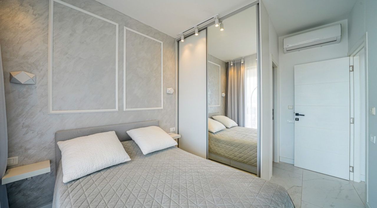 Квартира в Тивате, Черногория, 66 м² - фото 7