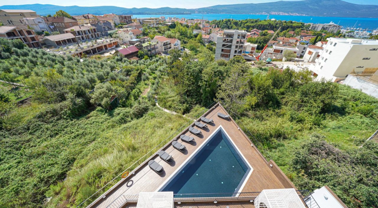 Квартира в Тивате, Черногория, 66 м² - фото 14