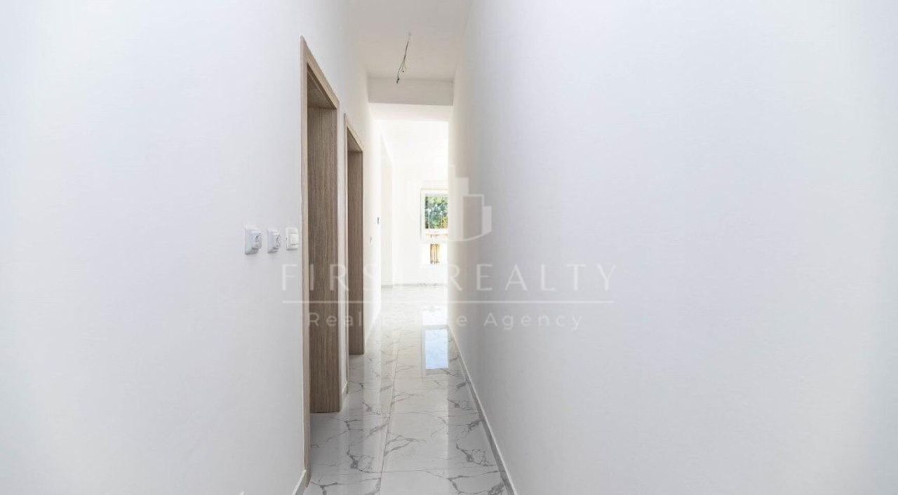 Квартира в Херцег-Нови, Черногория, 69 м² - фото 3