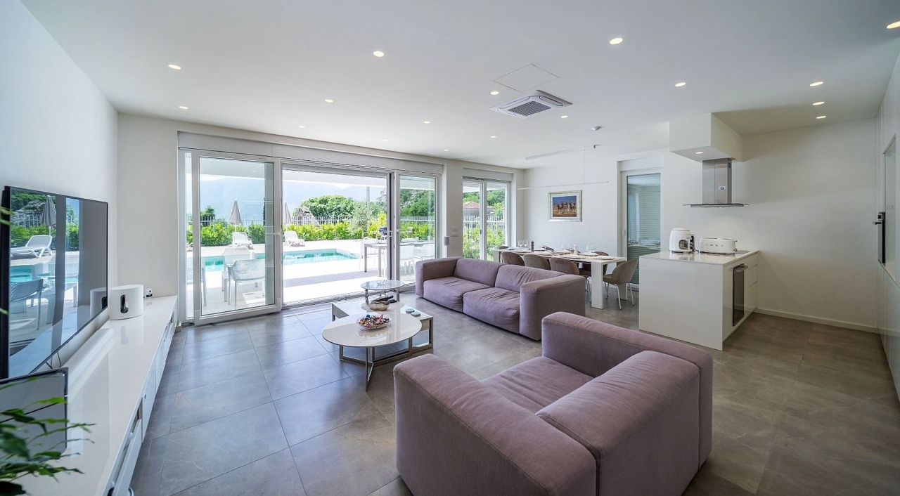 Вилла в Ораховаце, Черногория, 250 м² - фото 10