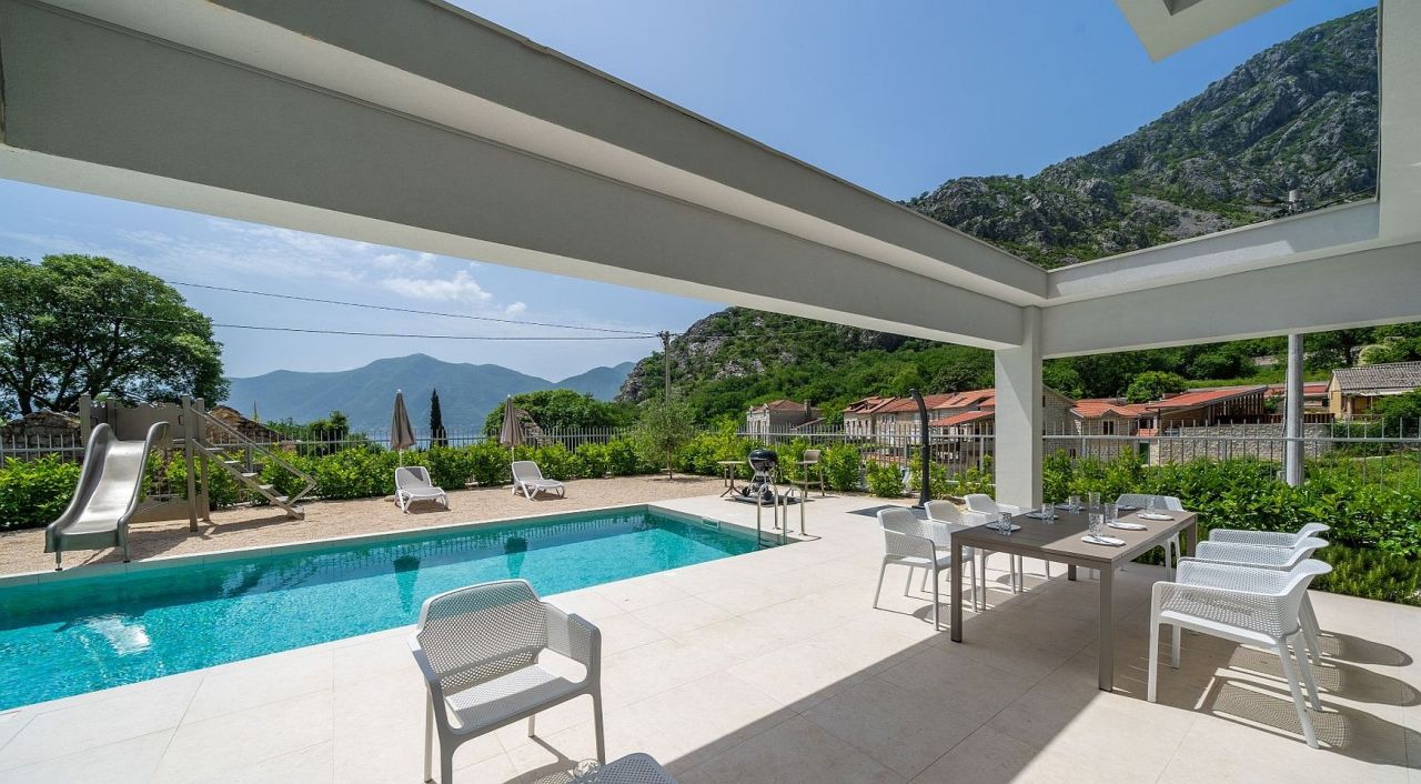 Вилла в Ораховаце, Черногория, 250 м² - фото 5