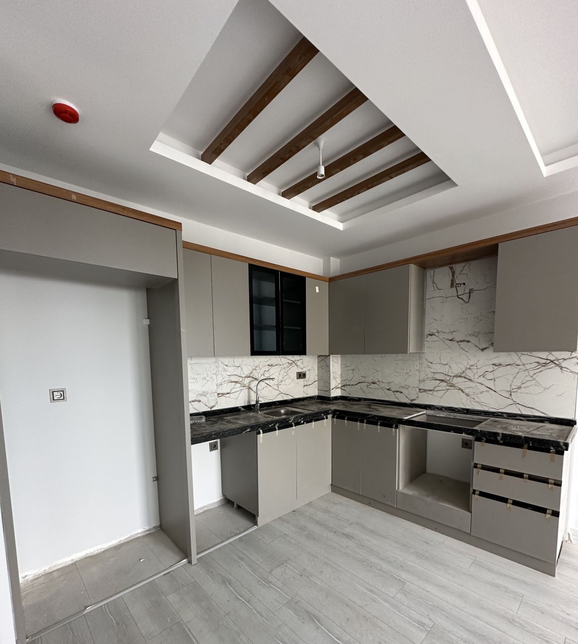 Квартира в Мерсине, Турция, 61 м² - фото 1