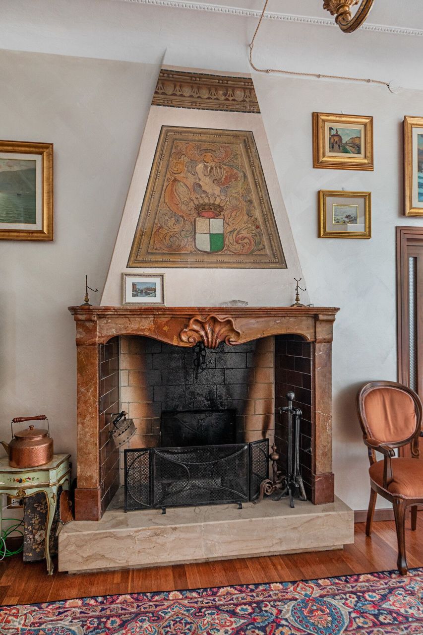 Вилла у озера Гарда, Италия, 650 м² - фото 11