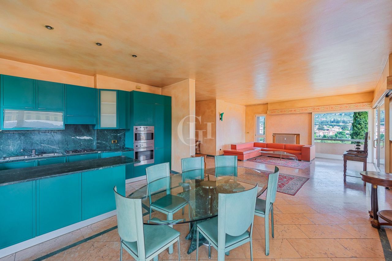 Пентхаус у озера Гарда, Италия, 171 м² - фото 7