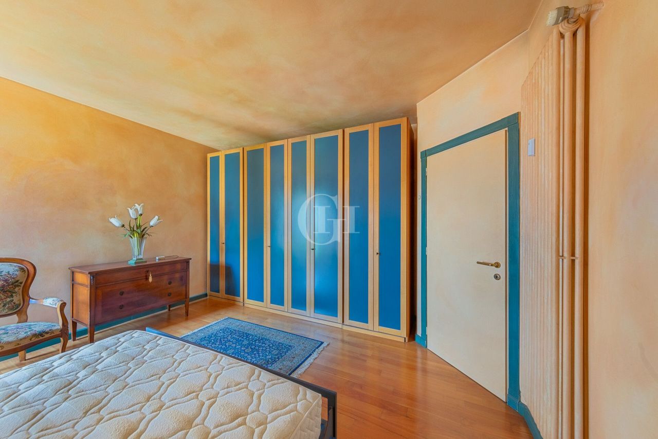 Пентхаус у озера Гарда, Италия, 171 м² - фото 12