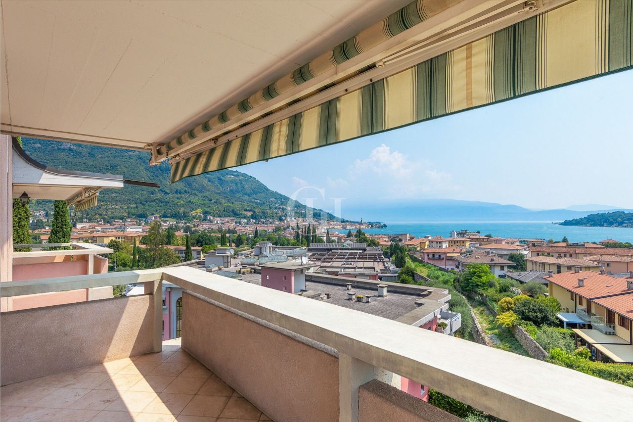 Пентхаус у озера Гарда, Италия, 171 м² - фото 4