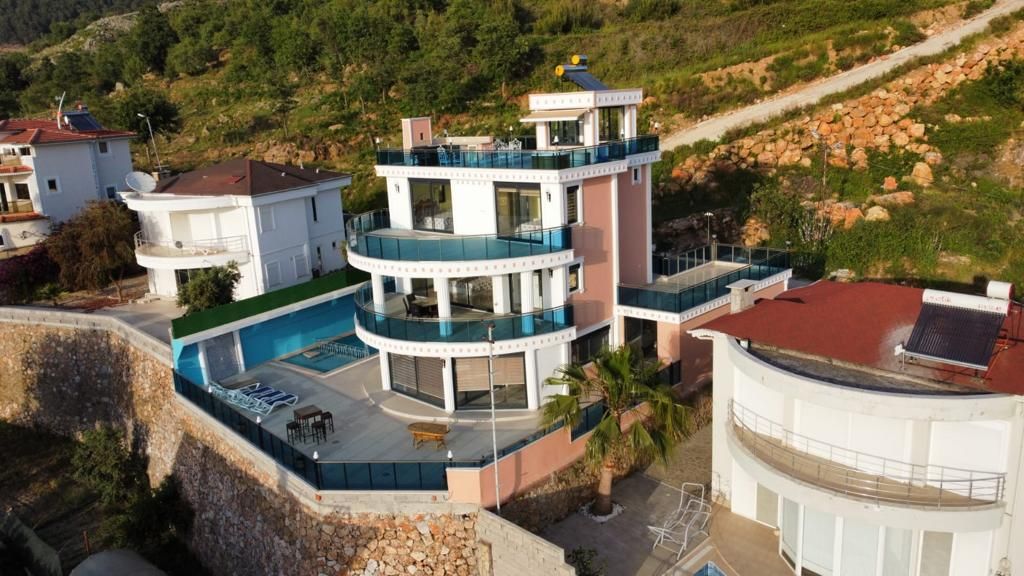 Вилла в Алании, Турция, 450 м² - фото 1