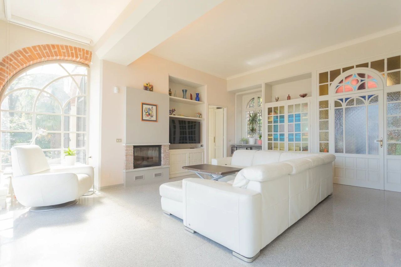 Вилла в Стрезе, Италия, 500 м² - фото 6