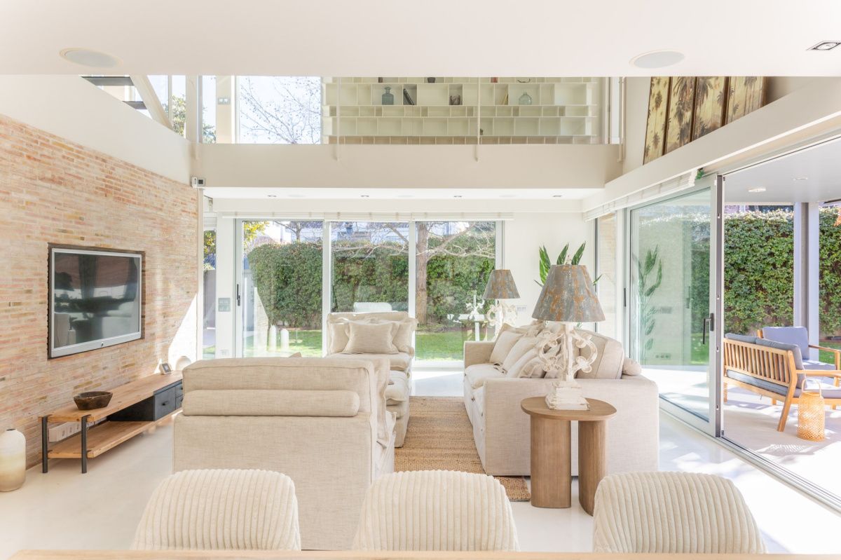 Дом в Барселоне, Испания, 632 м² - фото 2