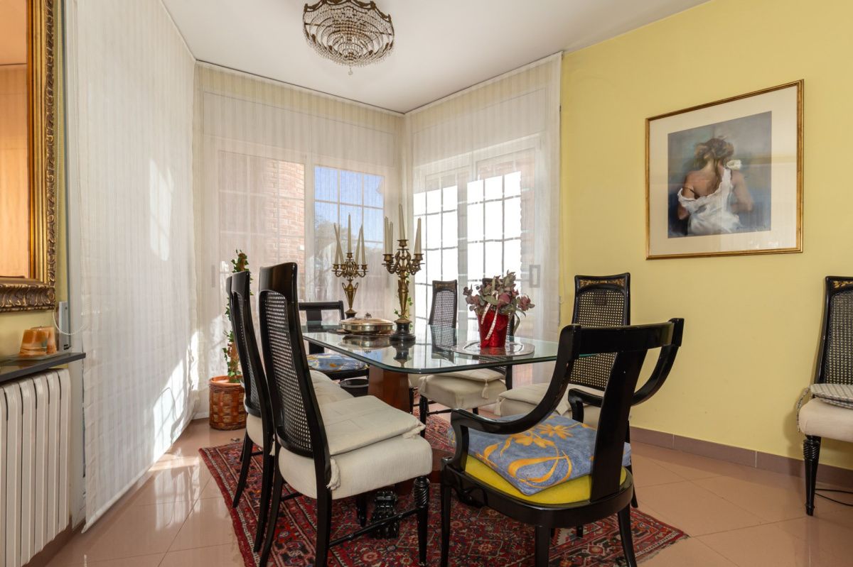 Дом в Барселоне, Испания, 375 м² - фото 4