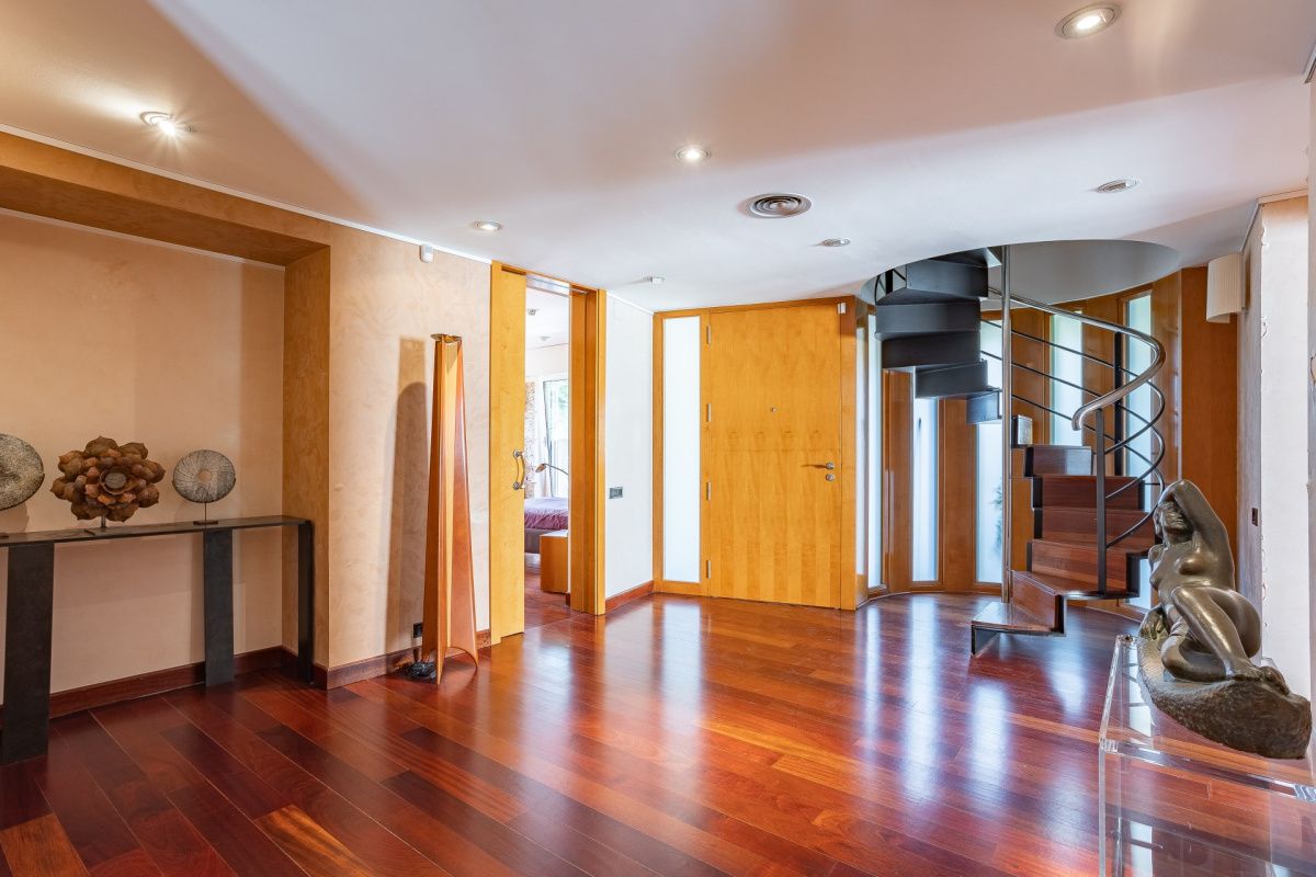 Дом в Барселоне, Испания, 800 м² - фото 5