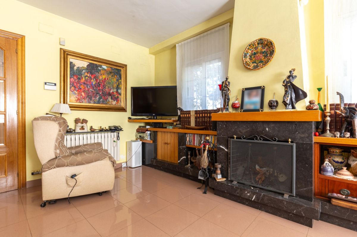 Дом в Барселоне, Испания, 375 м² - фото 8