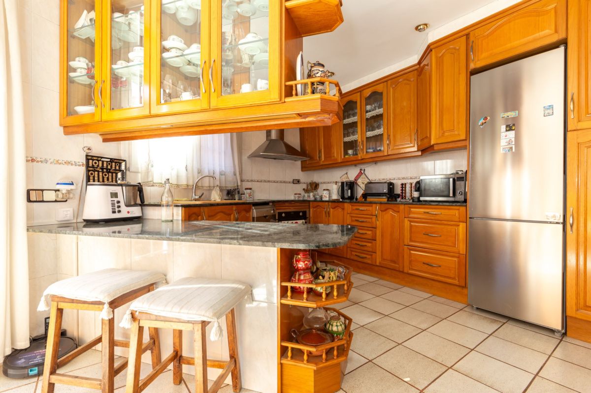 Дом в Барселоне, Испания, 375 м² - фото 9