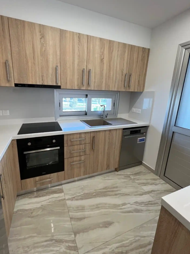 Апартаменты в Като-Полемидии, Кипр, 180 м² - фото 1