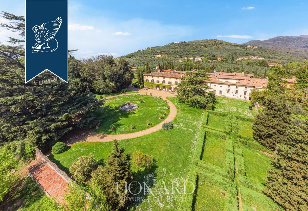 Ферма в Ареццо, Италия, 14 000 м² - фото 4