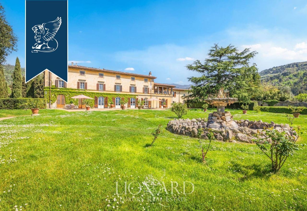 Ферма в Ареццо, Италия, 14 000 м² - фото 5