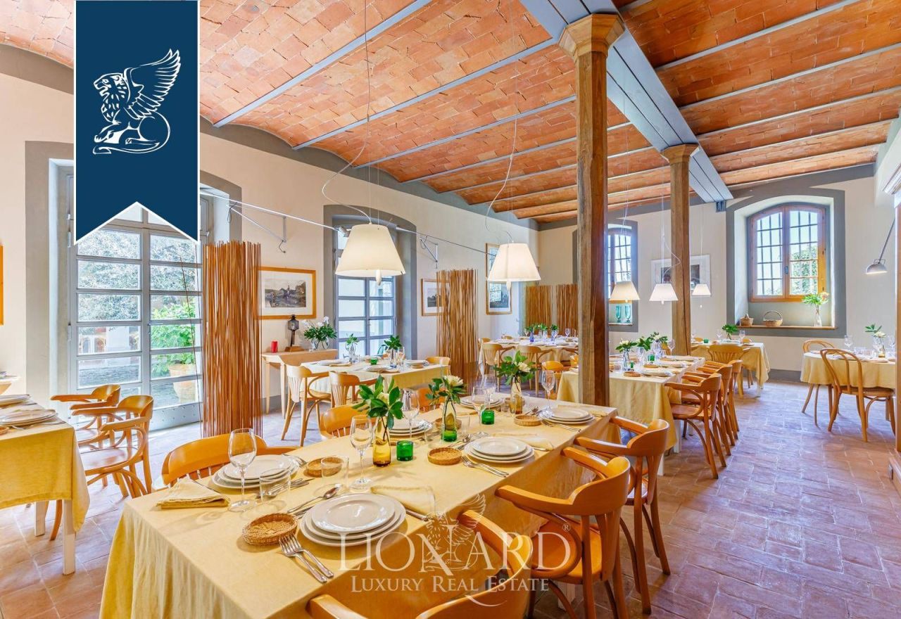 Ферма в Ареццо, Италия, 14 000 м² - фото 15
