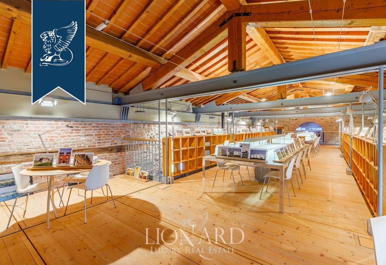 Ферма в Ареццо, Италия, 14 000 м² - фото 18