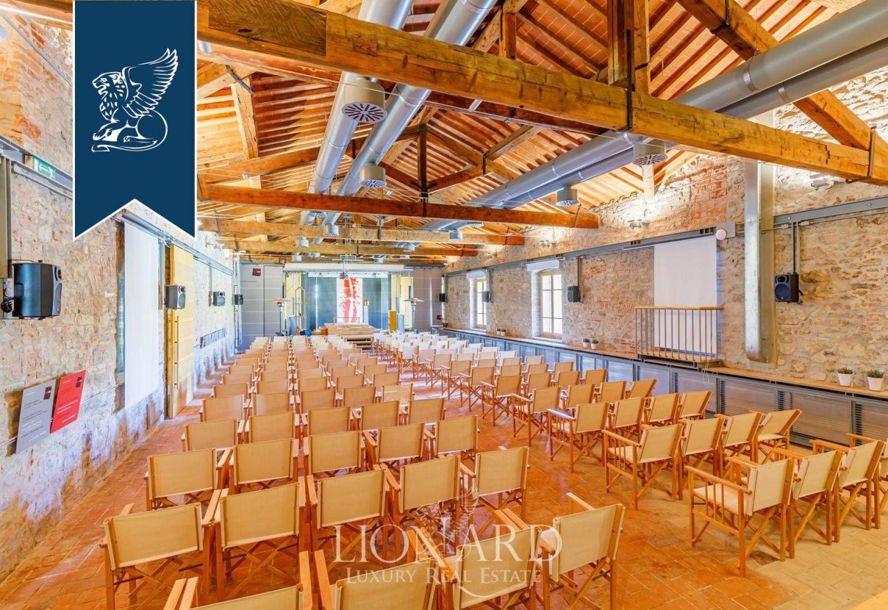 Ферма в Ареццо, Италия, 14 000 м² - фото 19