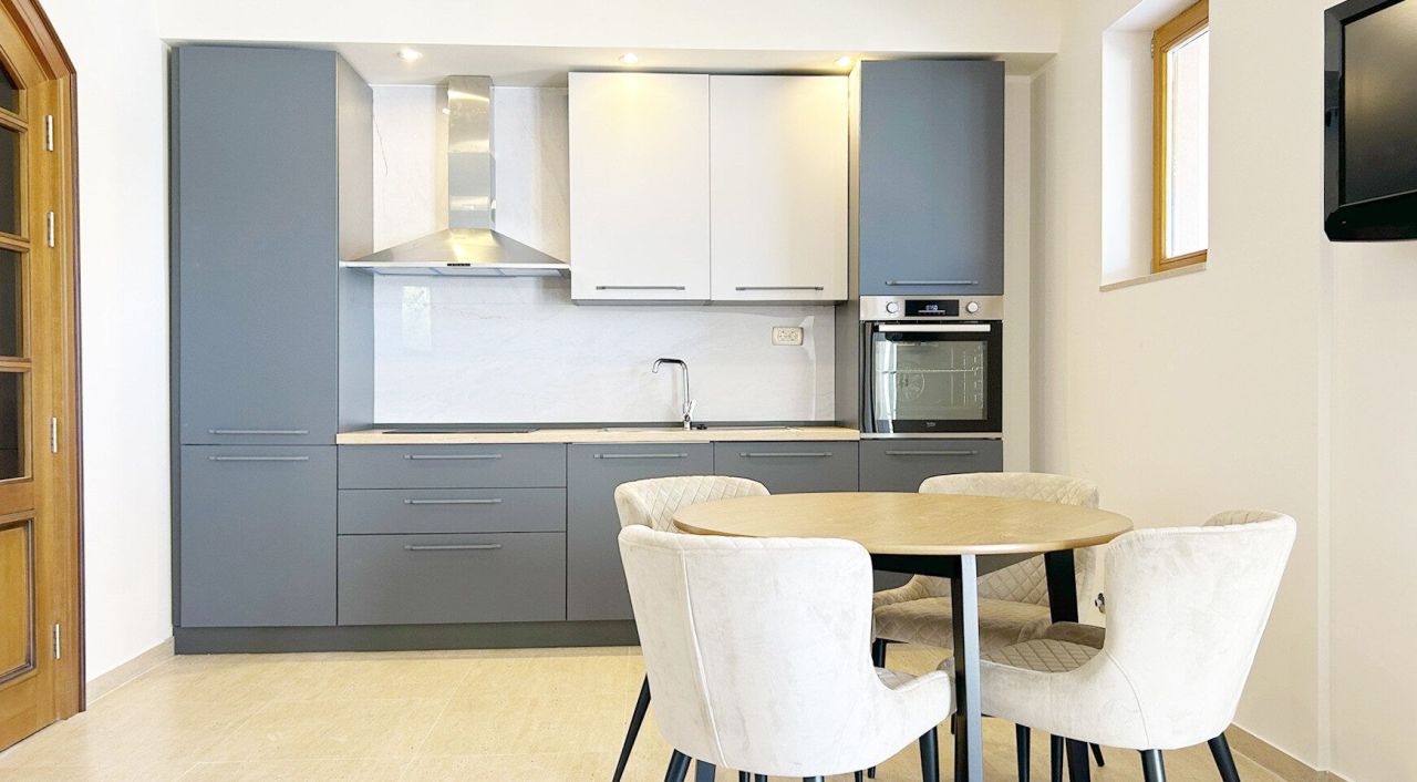 Апартаменты в Доброте, Черногория, 106 м² - фото 10