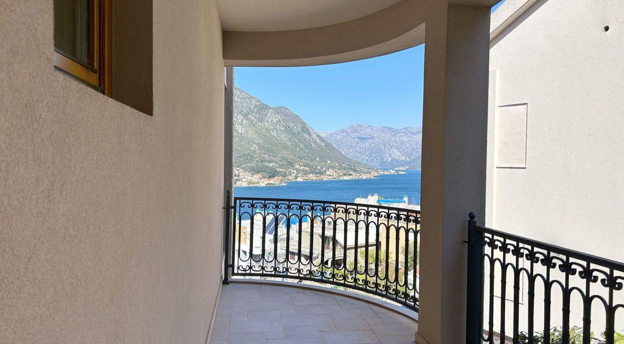 Апартаменты в Доброте, Черногория, 106 м² - фото 5