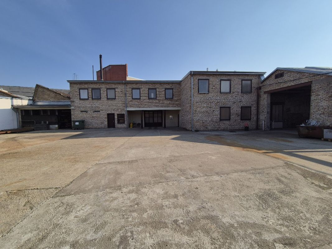 Производство в Риге, Латвия, 5 346 м² - фото 1