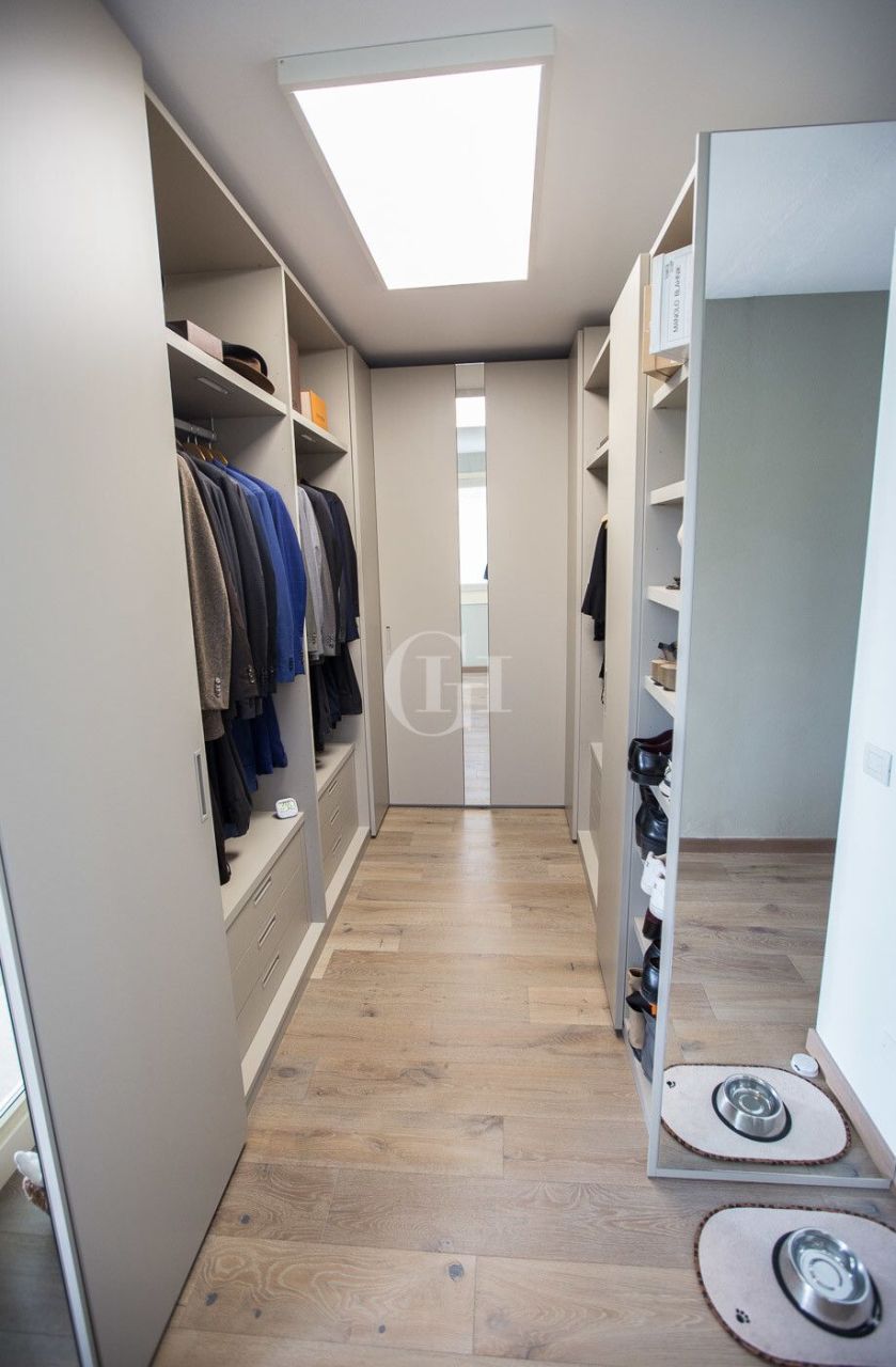 Апартаменты у озера Гарда, Италия, 225 м² - фото 9