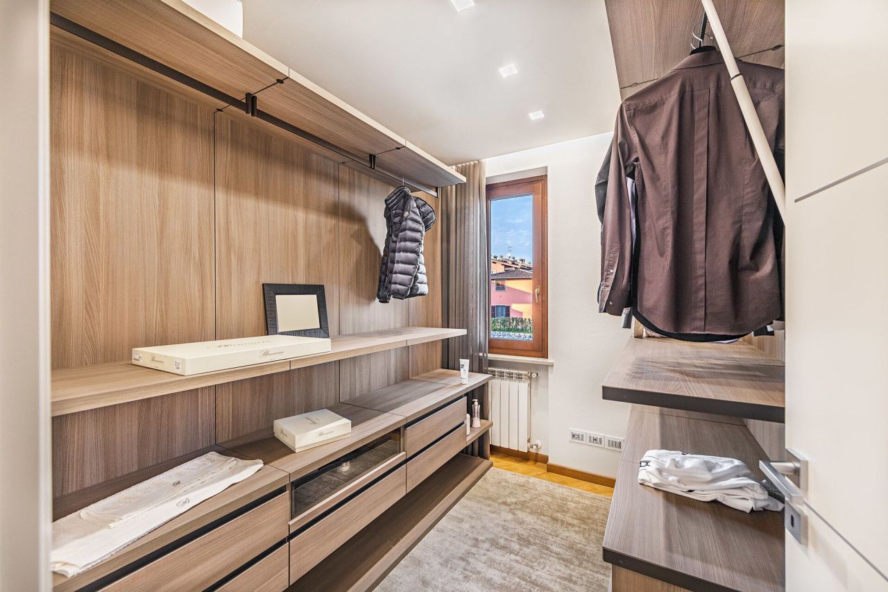 Вилла у озера Гарда, Италия, 140 м² - фото 15