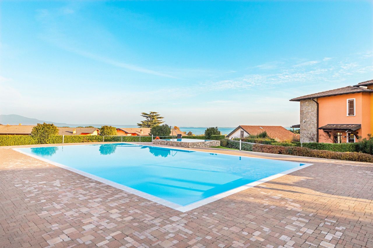 Вилла у озера Гарда, Италия, 140 м² - фото 16