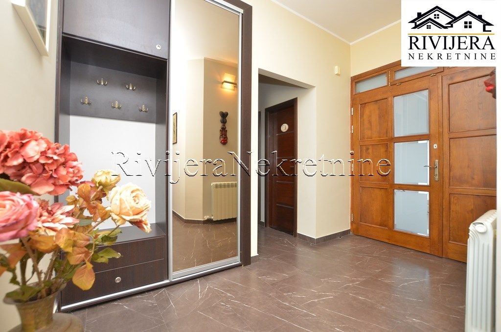 Дом в Херцег-Нови, Черногория, 460 м² - фото 9