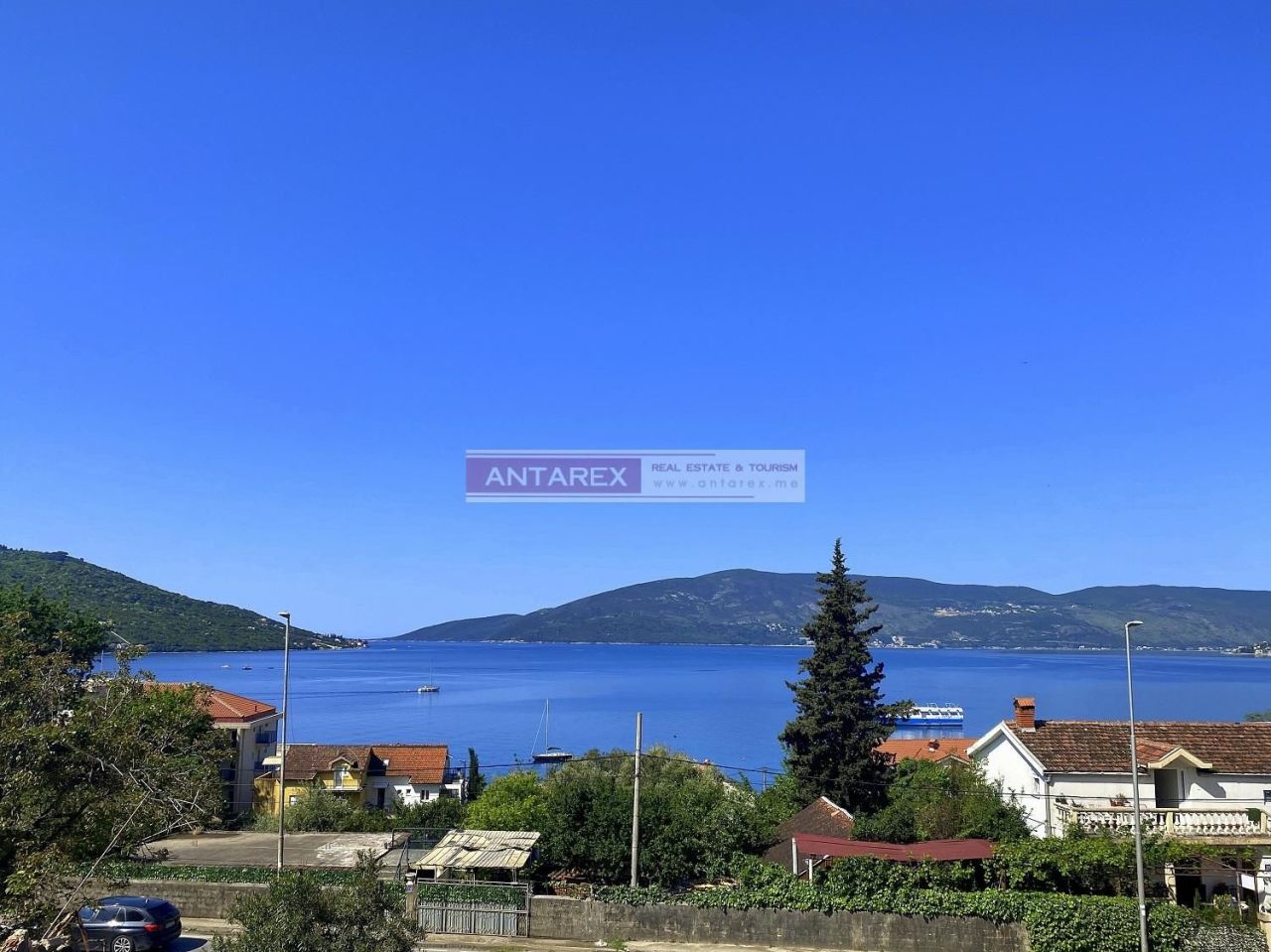 Апартаменты в Кумборе, Черногория, 52 м² - фото 1