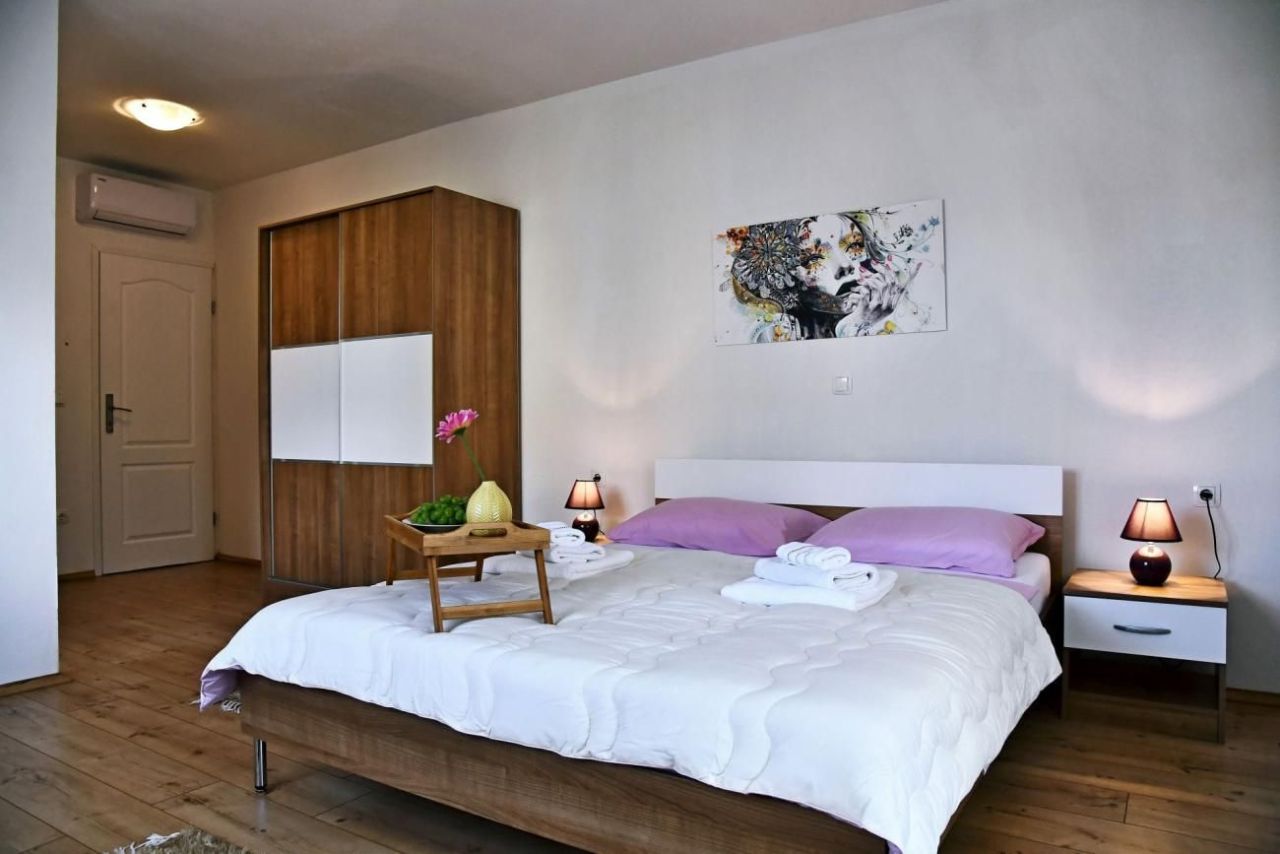 Отель, гостиница Malinska, Хорватия, 456 м² - фото 5