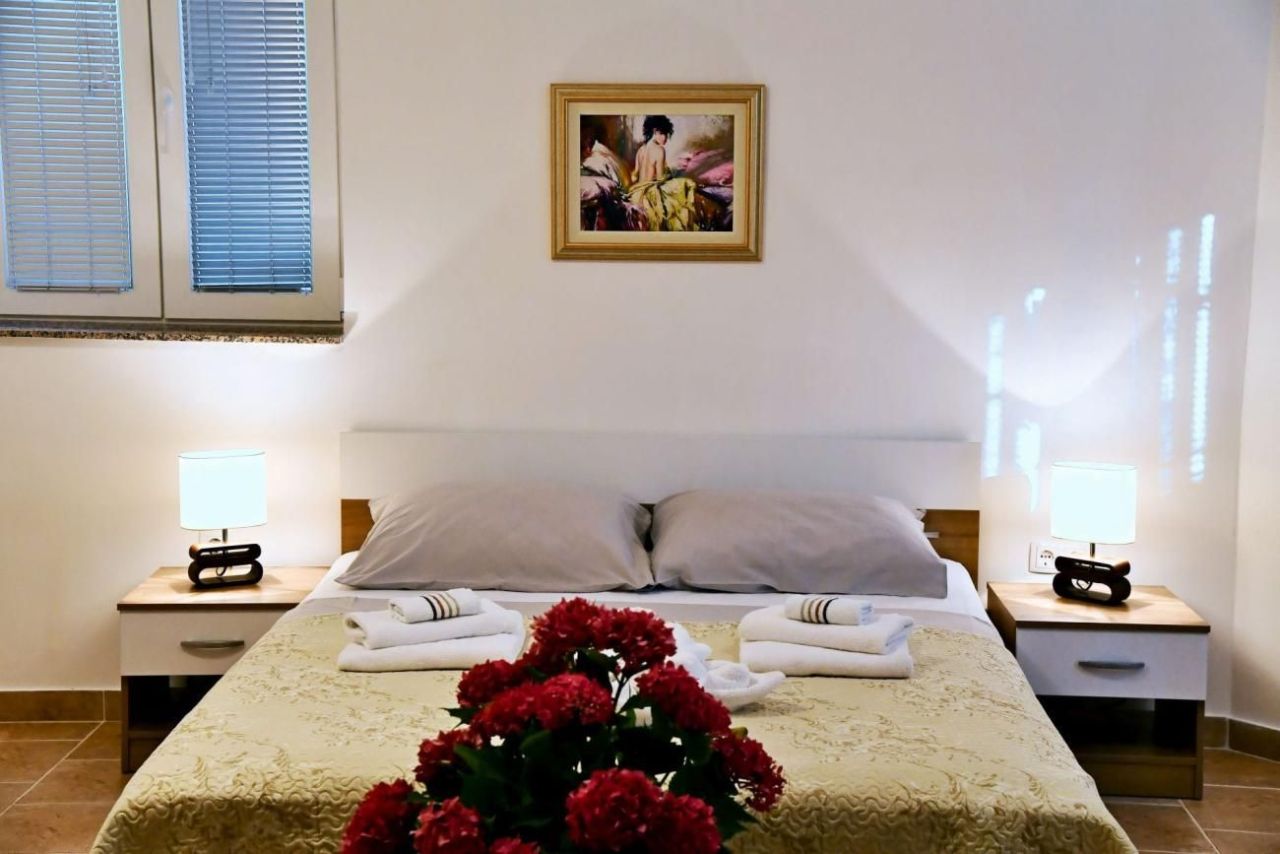 Отель, гостиница Malinska, Хорватия, 456 м² - фото 10