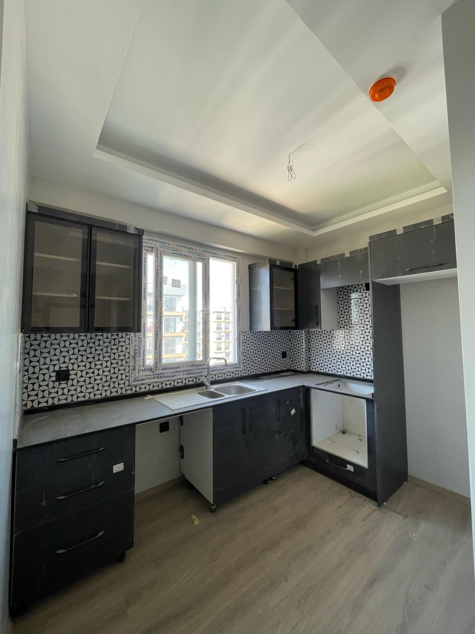 Квартира в Мерсине, Турция, 50 м² - фото 1
