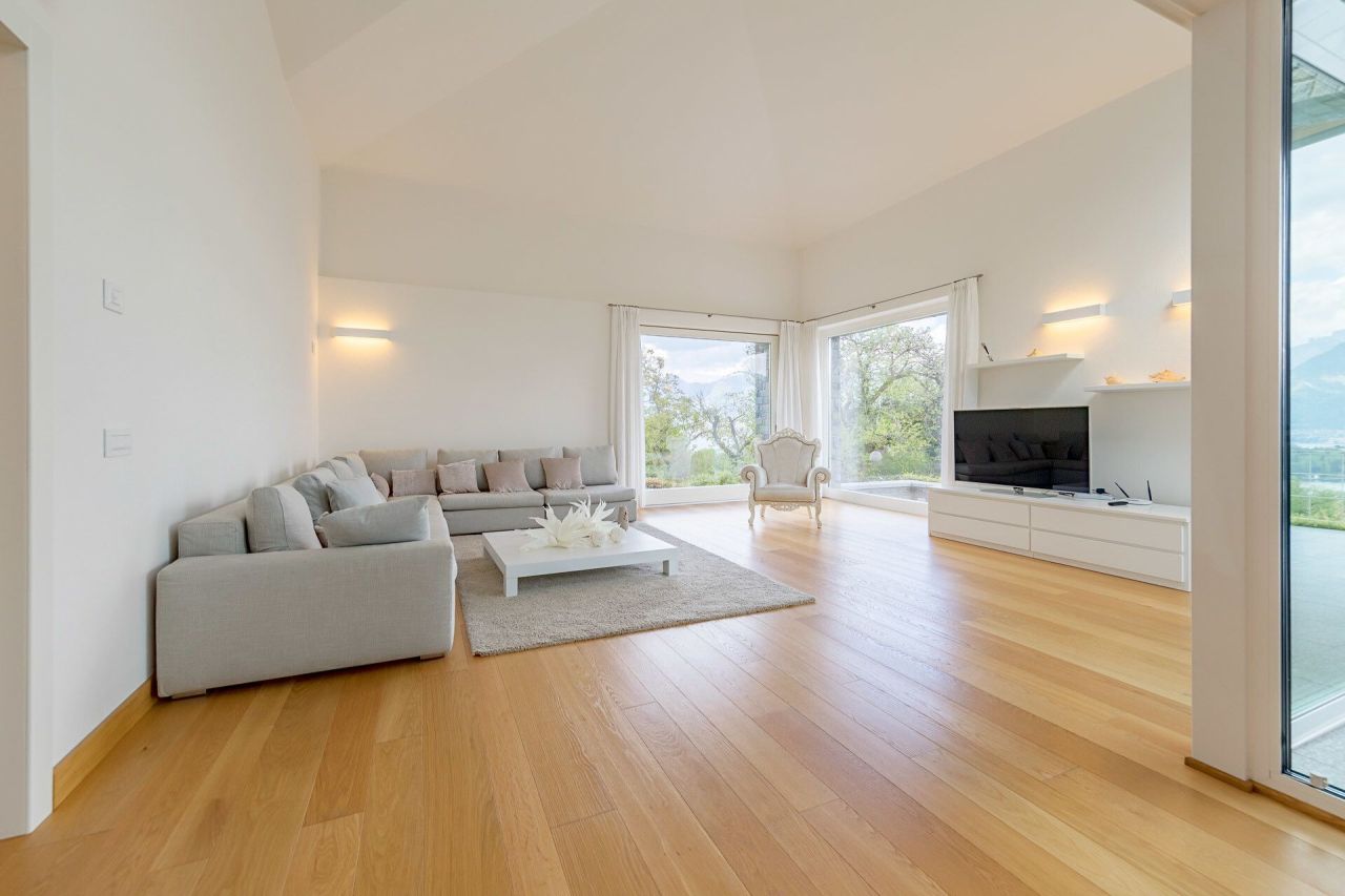 Вилла у озера Комо, Италия, 435 м² - фото 12