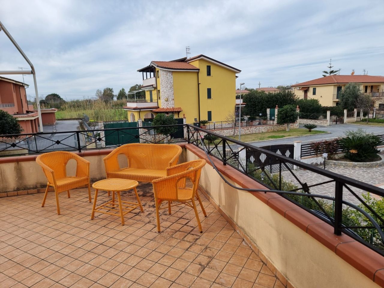 Таунхаус в Диаманте, Италия, 341 м² - фото 1