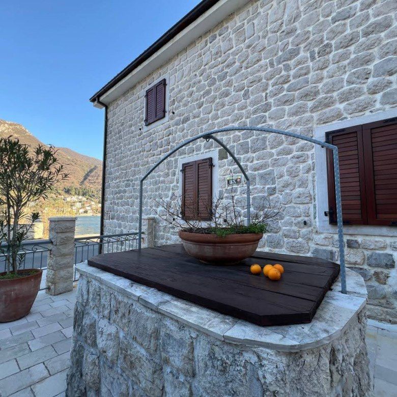 Вилла в Херцег-Нови, Черногория, 300 м² - фото 6