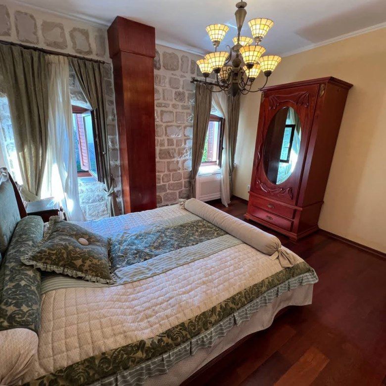 Вилла в Херцег-Нови, Черногория, 300 м² - фото 7