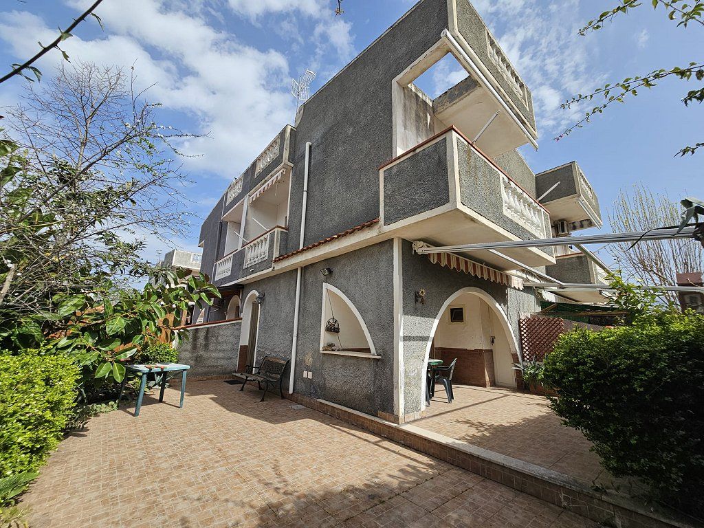 Вилла в Скалее, Италия, 110 м² - фото 1