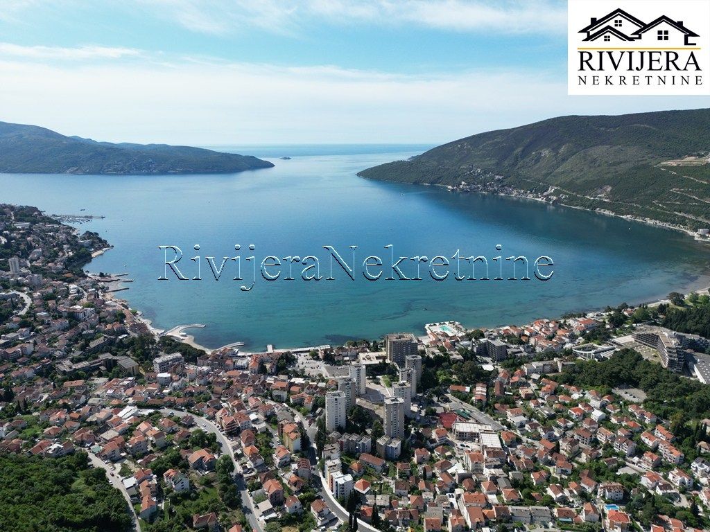 Земля в Херцег-Нови, Черногория, 2 090 м² - фото 1
