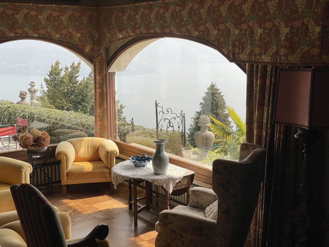 Вилла у озера Комо, Италия, 720 м² - фото 11