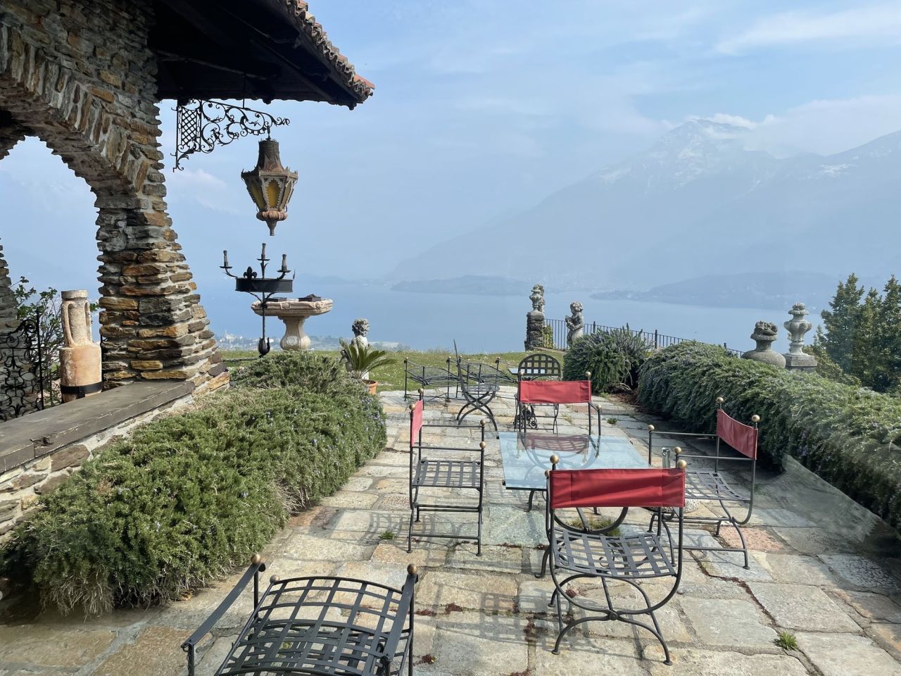 Вилла у озера Комо, Италия, 720 м² - фото 6