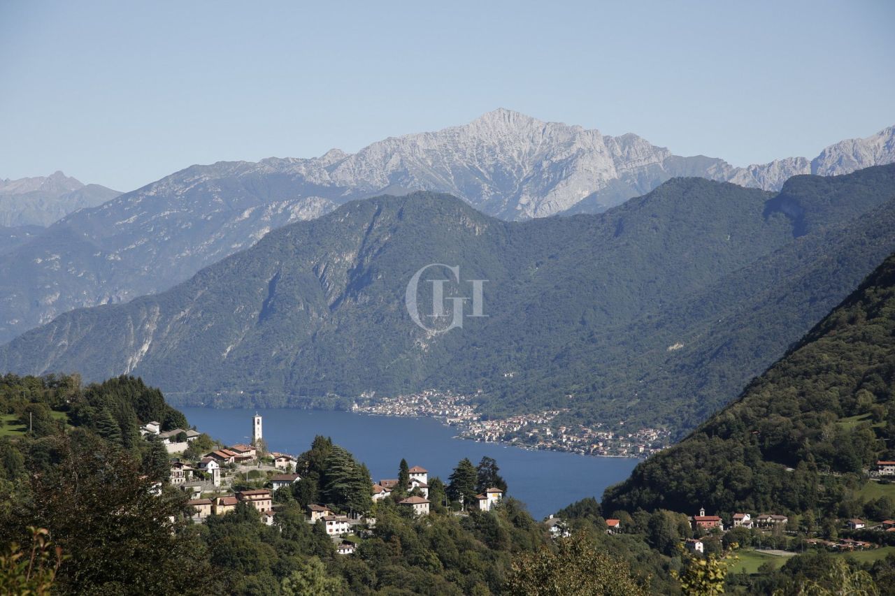 Вилла у озера Комо, Италия, 400 м² - фото 14