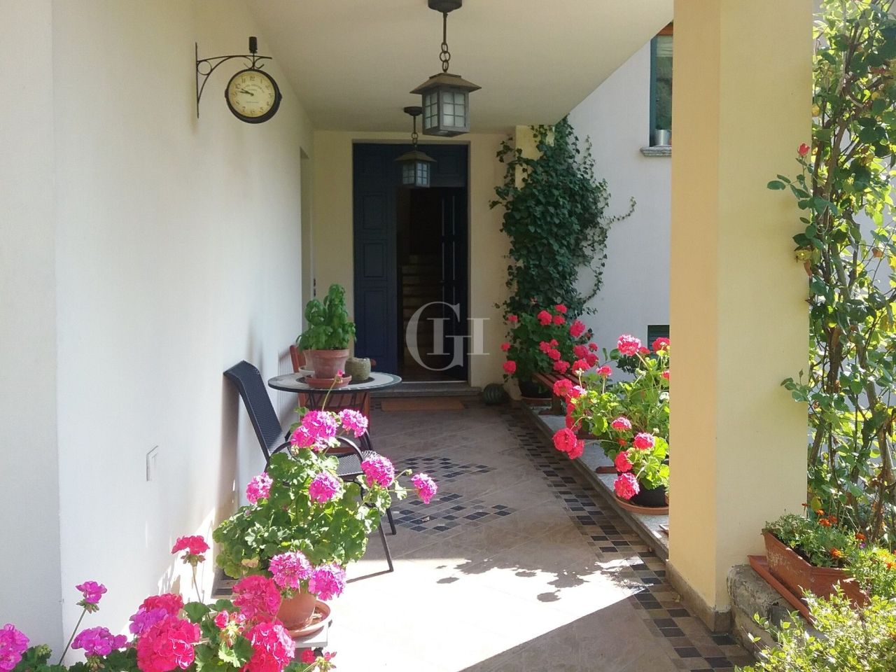 Вилла у озера Комо, Италия, 400 м² - фото 4